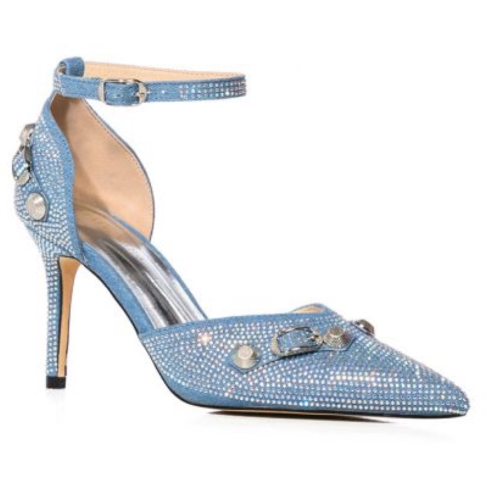 Azalea Wang tickles denim stiletto pump
